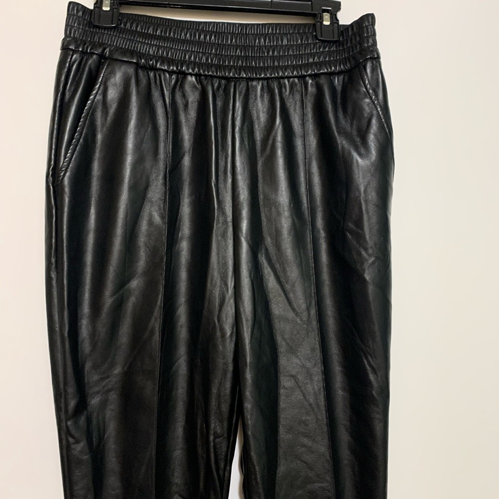 Black Maison d' Amelie
Size 8 Faux Leather Pants Stretch Waist with Pockets!